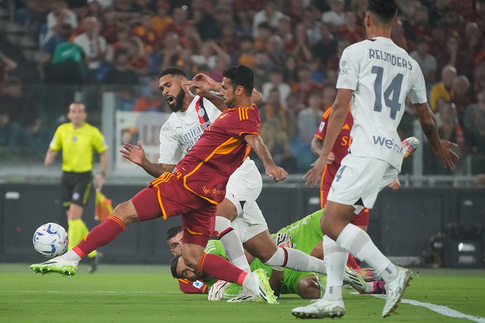 Hasil AS Roma vs AC Milan: Skor 1-2 Hasil AS Roma vs AC Milan: Skor 1-2