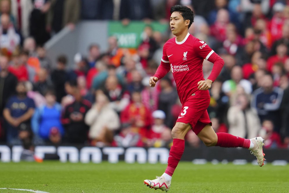 Wataru Endo tak Jadi Starter Secara Reguler di Liverpool Gara-gara Terlalu Sopan?