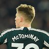 Dwifungsi Scott McTominay