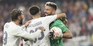 Aksi Tangguh Striker AC Milan jadi Kiper Dadakan, Olivier Giroud Bikin Penyelamatan Gemilang Aksi Tangguh Striker AC Milan jadi Kiper Dadakan, Olivier Giroud Bikin Penyelamatan Gemilang