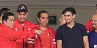 Momen Nathan Tjoe-A-On Foto Bareng Presiden Jokowi saat Timnas Indonesia Vs Brunei di Kualifikasi Piala Dunia 2026 Momen Nathan Tjoe-A-On Foto Bareng Presiden Jokowi saat Timnas Indonesia Vs Brunei di Kualifikasi Piala Dunia 2026