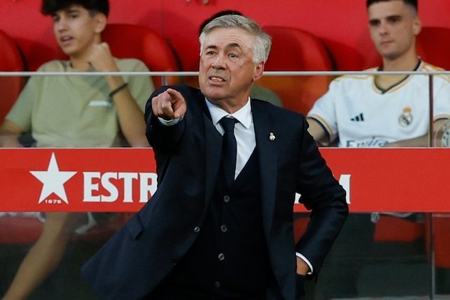 Pelatih Real Madrid Carlo Ancelotti. (c) AP Photo/Joan Monfort