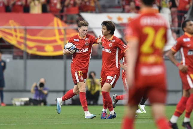 Siapa Bakal Menembus Final Musim Ini?