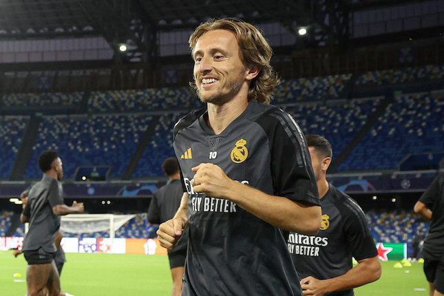 Modric Bertahan di Madrid