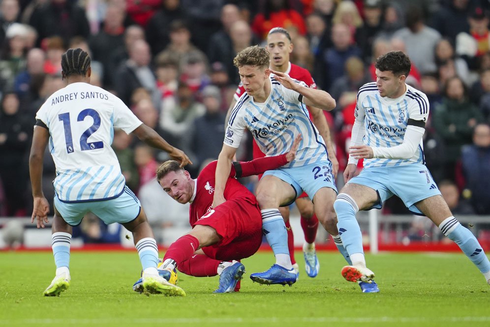 Pujian untuk Mac Allister dan Szoboszlai Usai Liverpool Babat Forest