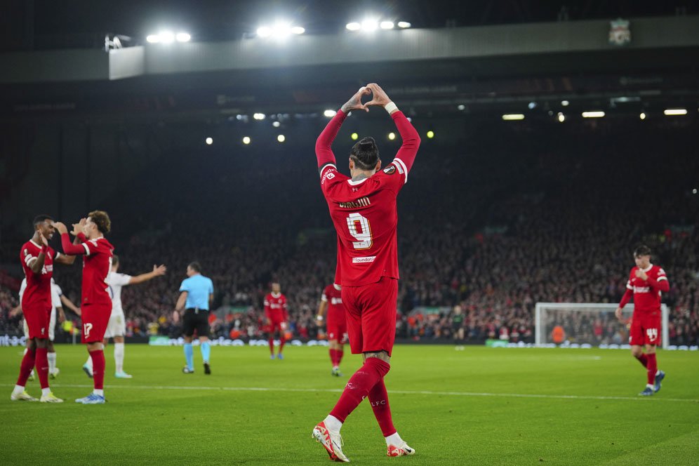 Darwin Nunez Justru Main 'Crossbar Challenge' di Tengah Pertandingan, Klopp: Gak Ada yang Peduli Kok!