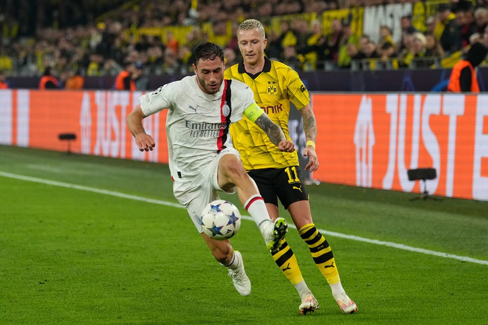 Penyesalan Calabria di Balik Hasil Imbang Lawan Dortmund Penyesalan Calabria di Balik Hasil Imbang Lawan Dortmund