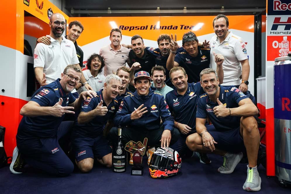 Marc Marquez Menangis Kirim Pesan Pamit ke Kru Repsol Honda: Ini Bukan Keputusan dari Hati