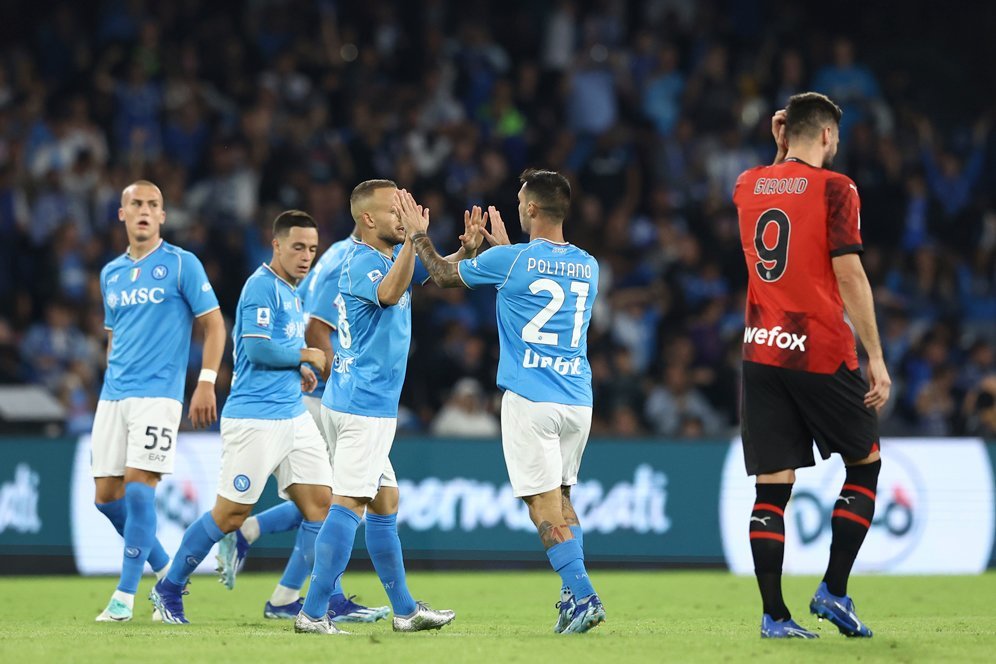 AC Milan Urung Kalahkan Napoli, Milanisti Kompak Teriak Pioli Out! AC Milan Urung Kalahkan Napoli, Milanisti Kompak Teriak Pioli Out!