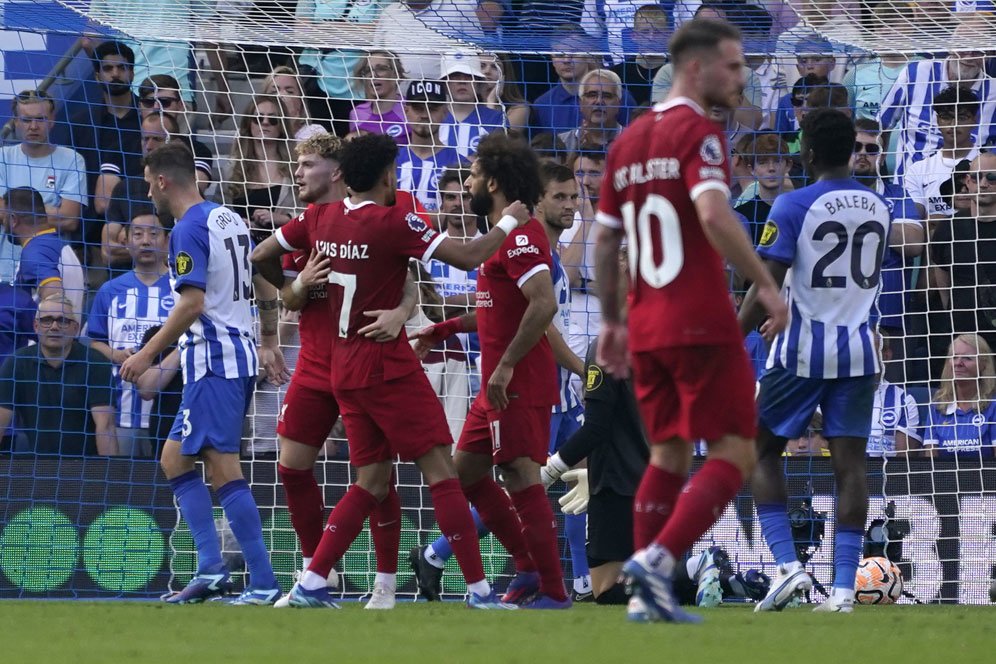 Rapor Liverpool Usai Lawan Brighton: Robertson Nggak Fokus, Mac Allister Kurang Sreg, Nunez Cosplay Firmino, Salah Class!