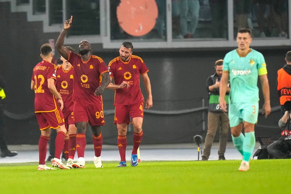 Hasil AS Roma vs Slavia Praha: Skor 2-0 Hasil AS Roma vs Slavia Praha: Skor 2-0