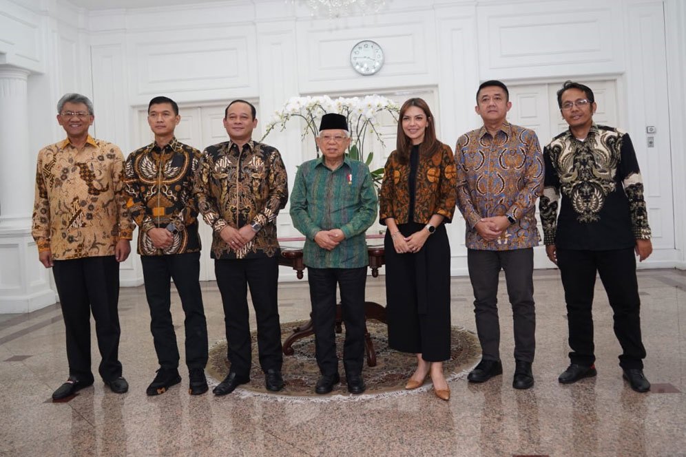 Wapres Minta Mafia Bola Indonesia Diberantas Sampai Akar-Akarnya Wapres Minta Mafia Bola Indonesia Diberantas Sampai Akar-Akarnya