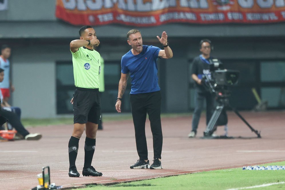 Video: Protes Keras Persija Jakarta pada Wasit Usai Lawan RANS Nusantara, Ada yang Bawa Ponsel Lho!