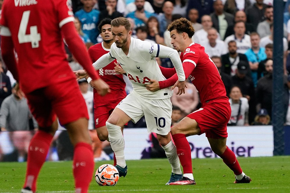 Kesal, Eks The Reds Ini Ejek Wasit di Laga Tottenham vs Liverpool