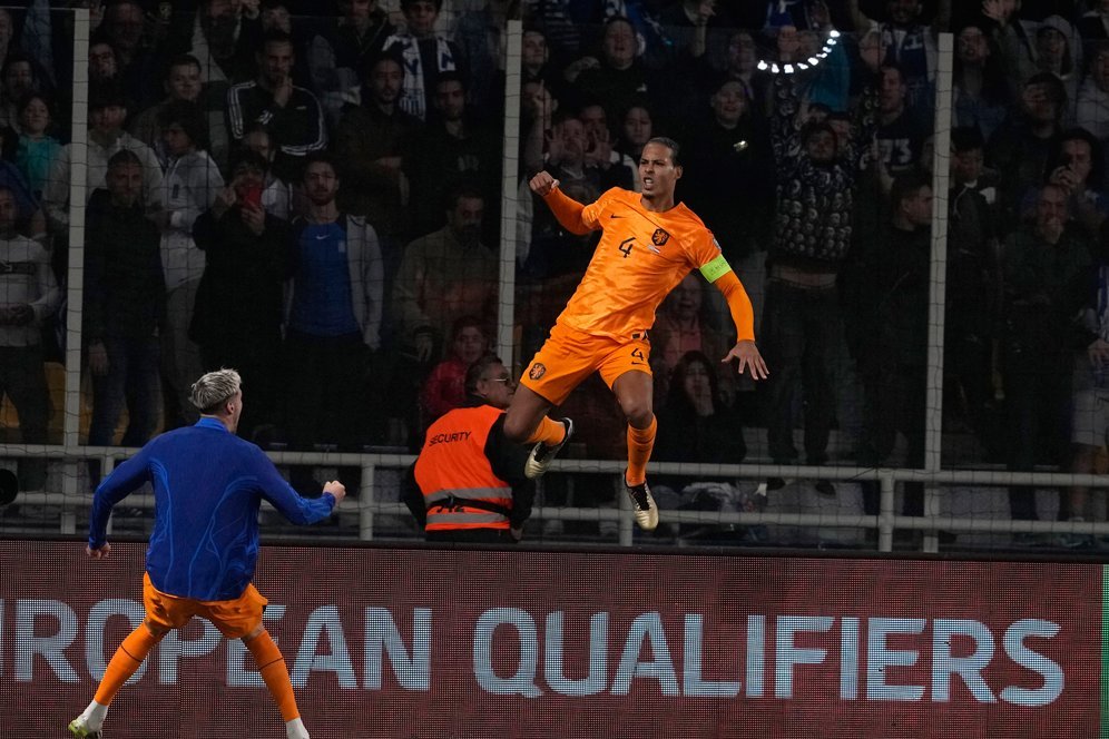 Hasil Yunani vs Belanda: Skor 0-1 Hasil Yunani vs Belanda: Skor 0-1