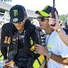 Luca Marini Tanggapi Foto Lawas Valentino Rossi di Repsol Honda: Mungkin Dia Mau Balapan Lagi!