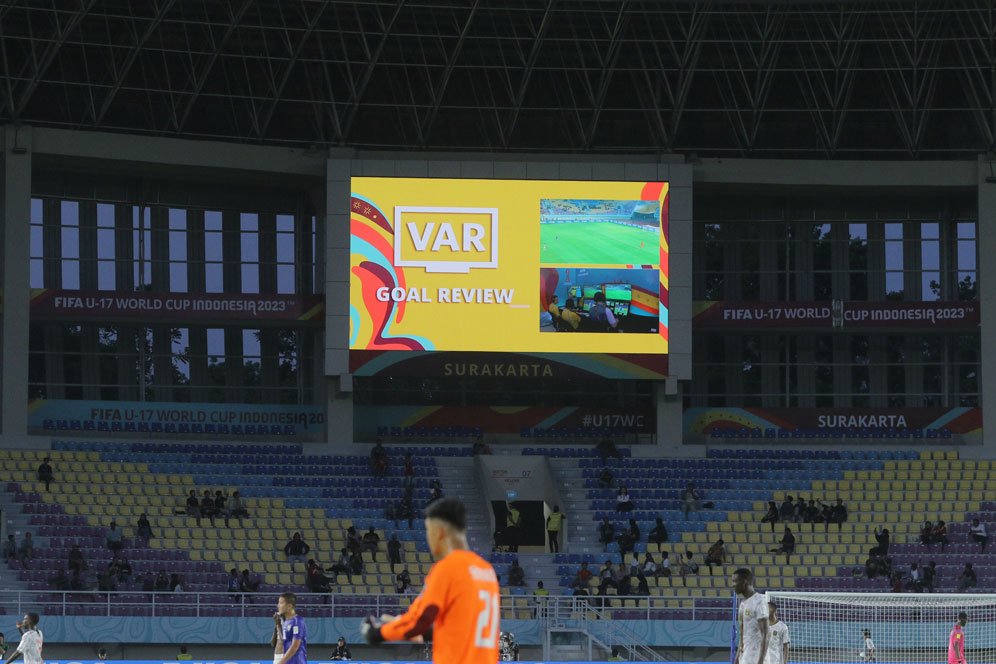 VAR dari Piala Dunia U-17 2023 ke BRI Liga 1, Bagaimana Prosesnya?