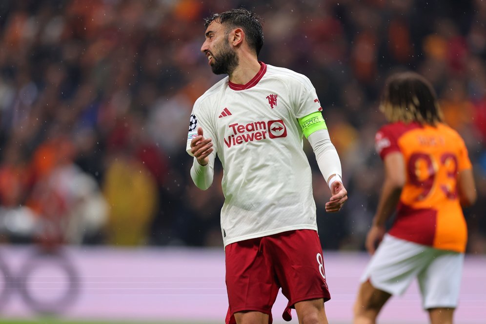 MU Gagal Kalahkan Galatasaray, Paul Scholes Semprot Bruno Fernandes: Dia Harus Bertanggung Jawab! MU Gagal Kalahkan Galatasaray, Paul Scholes Semprot Bruno Fernandes: Dia Harus Bertanggung Jawab!