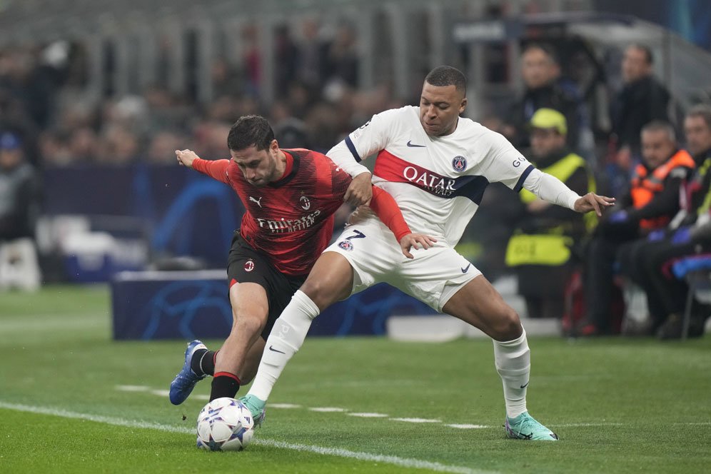 Setelah 18 Tahun, Davide Calabria Akhirnya Resmi Terbuang dari AC Milan dan Gabung Bologna Setelah 18 Tahun, Davide Calabria Akhirnya Resmi Terbuang dari AC Milan dan Gabung Bologna