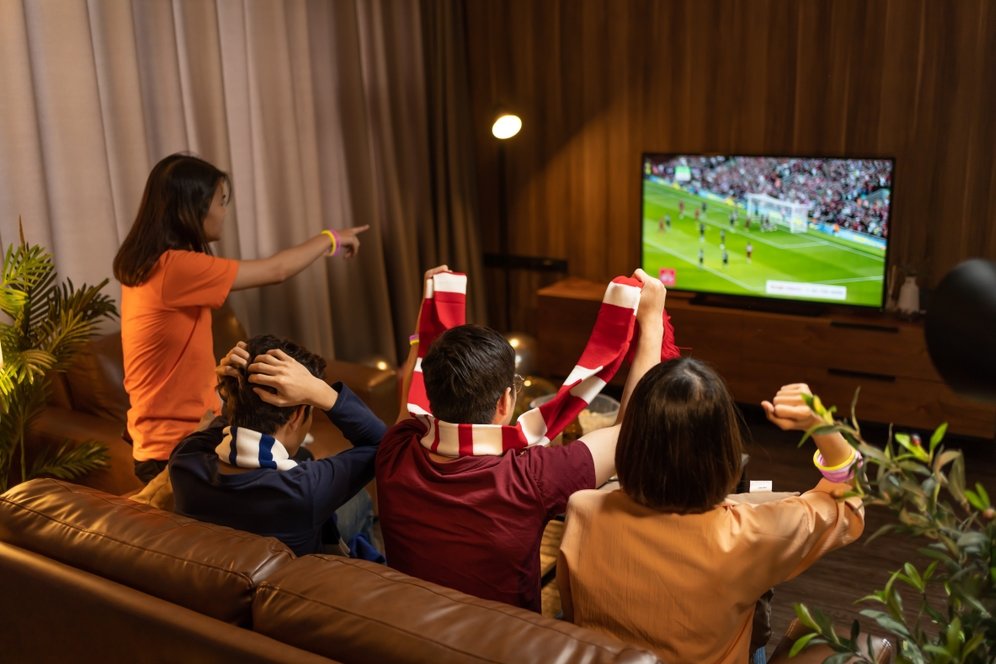 3 Momen Tepat Seruput Kuah Indomie x Pop Mie Tori Miso Ramen Saat Nobar Laga Bola Favorit 3 Momen Tepat Seruput Kuah Indomie x Pop Mie Tori Miso Ramen Saat Nobar Laga Bola Favorit