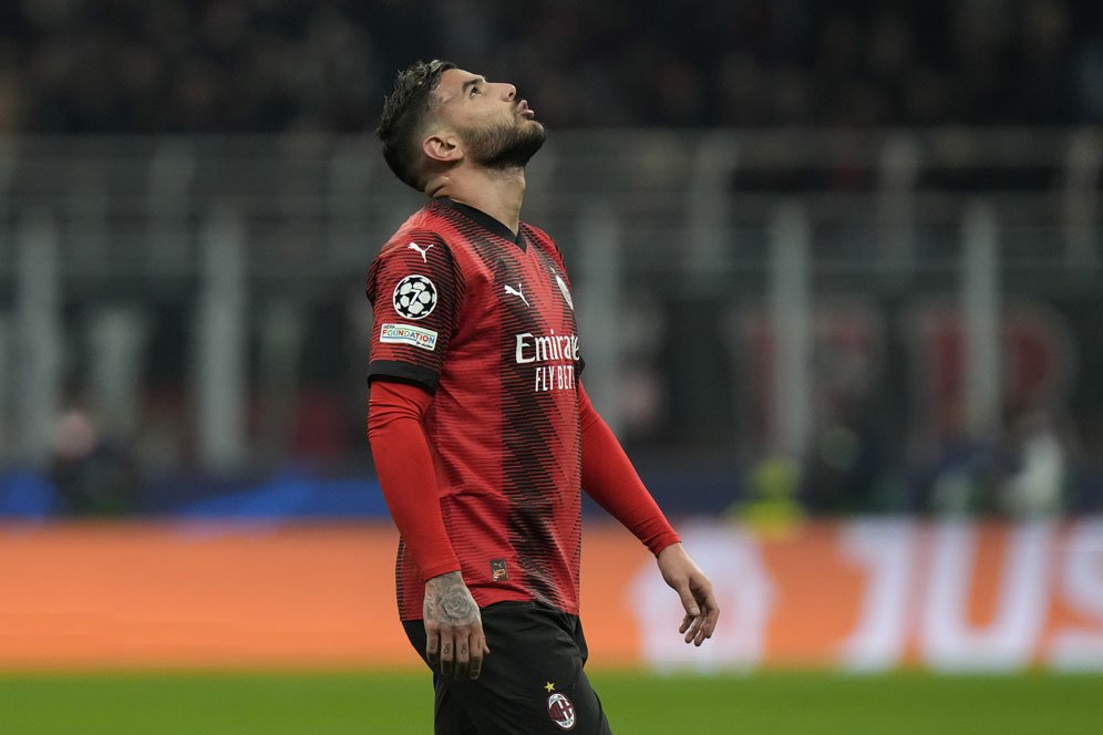 Milan Lumat PSG, Leao Dipuji Selevel Dengan Mbappe Milan Lumat PSG, Leao Dipuji Selevel Dengan Mbappe