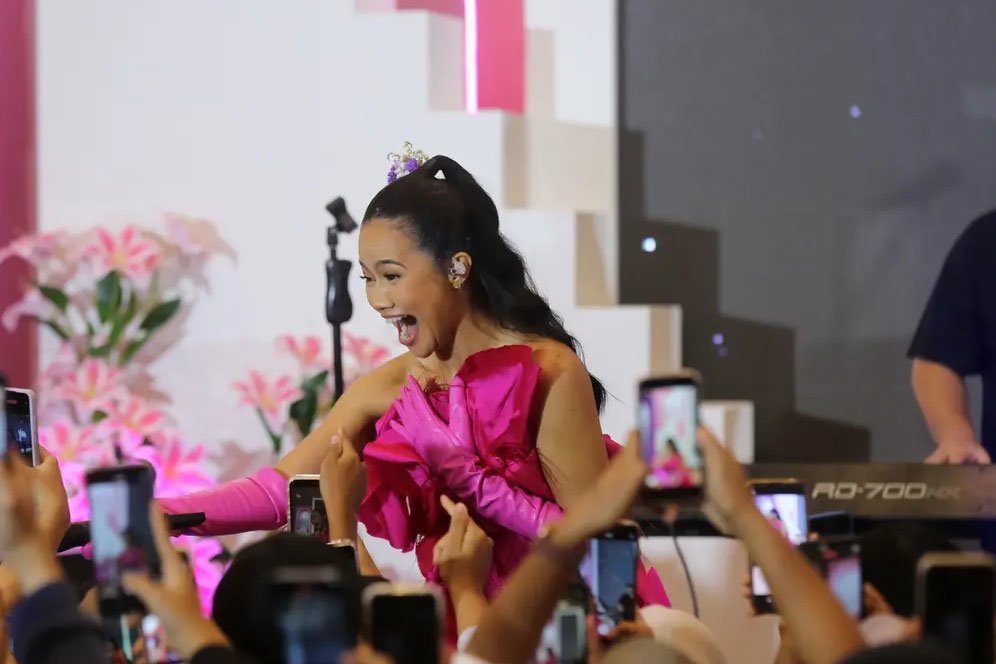 Keseruan Hari ke-2 Fimela Day 2023: Belajar Diet dari Kiky Saputri dan Bernyanyi Bareng Yura Yunita
