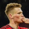 Tumben Banget! Roy Keane Bela Scott McTominay yang Dirujak Fans MU