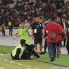 Video Suporter Persija Turun Lapangan dan Hampiri Pemain Macan Kemayoran