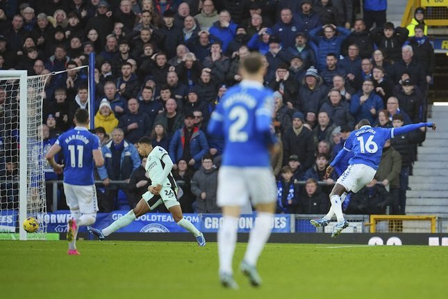 Everton Kalah 6-7 dari Fulham