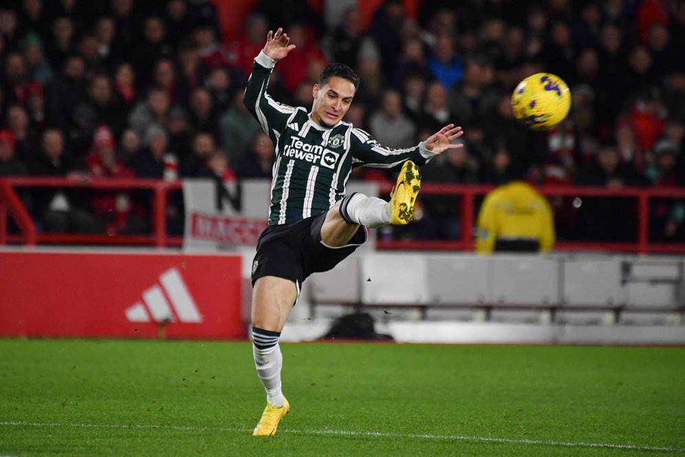 Kalau Tak Berhasil Tingkatkan Performanya, Antony Sebaiknya Pergi dari Manchester United