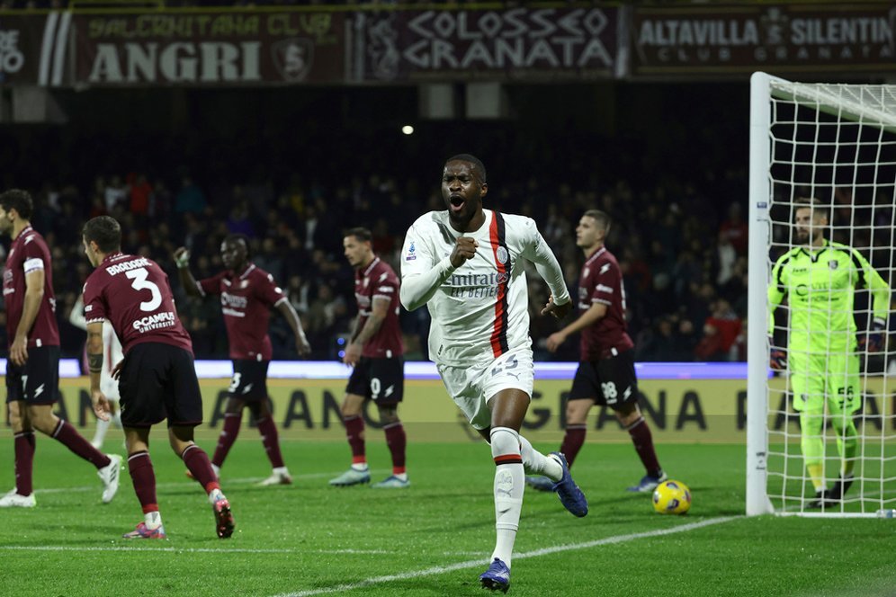 Thiago Motta Ingin Boyong Fikayo Tomori ke Juventus? Thiago Motta Ingin Boyong Fikayo Tomori ke Juventus?