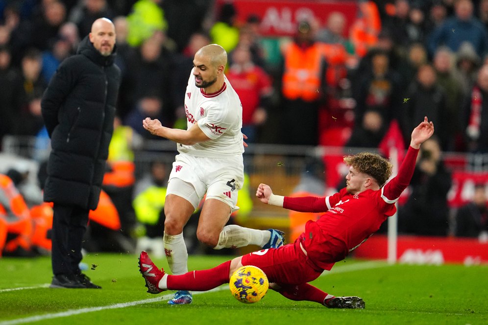 Kasihan, Sofyan Amrabat Jadi Korban PHP Manchester United