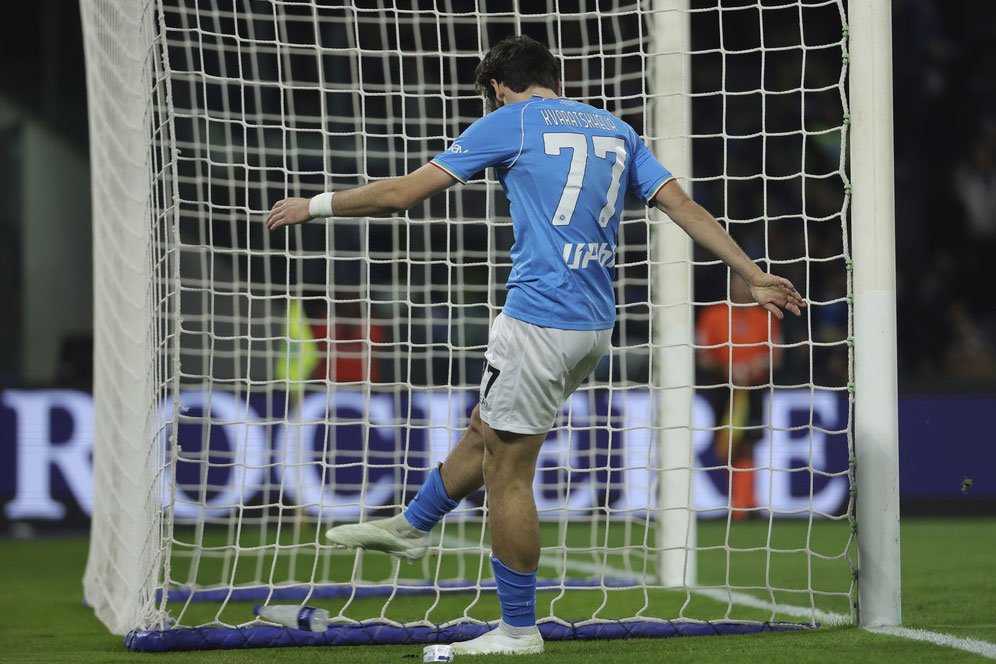 Napoli, Bangkit atau Tersungkur lagi? Napoli, Bangkit atau Tersungkur lagi?
