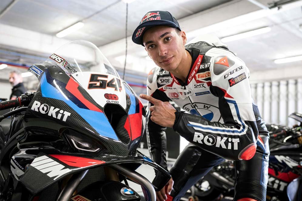 Toprak Razgatlioglu Akhirnya Debut Bareng BMW, Jalani Tes WorldSBK di Portimao Toprak Razgatlioglu Akhirnya Debut Bareng BMW, Jalani Tes WorldSBK di Portimao