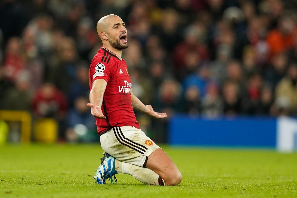 Dilepas MU, Sofyan Amrabat Bakal Gabung Liverpool?