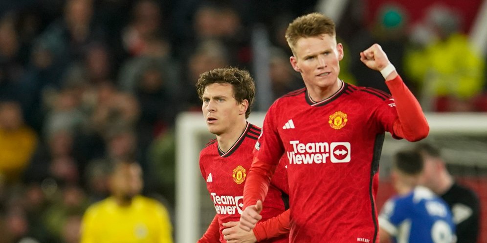 Batal ke Napoli, Scott McTominay Bakal Bertahan di MU?