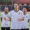 Persebaya Surabaya Revisi Target: Awalnya Juara, Kini Selamat dari Zona Degradasi Persebaya Surabaya Revisi Target: Awalnya Juara, Kini Selamat dari Zona Degradasi