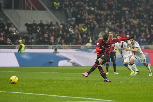 Tiga Penalti di Laga Milan vs Bologna