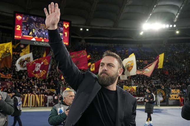 Hattrick Menang Roma Bersama De Rossi