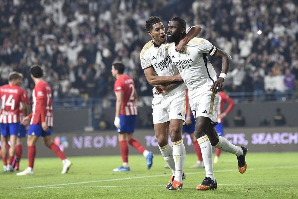 Dasar Real Madrid: Tiga Bek Cetak Gol, Eh Kebobolan Tiga Kali Juga