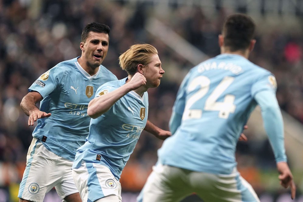 Arsenal Bukan Lagi Favorit Juara, Man City Pakai Cheat Code 'De Bruyne'