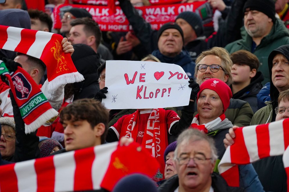 Fans Liverpool Diminta Abaikan Berita Kepergian Klopp Untuk Sejenak & Fokus Meneror Chelsea