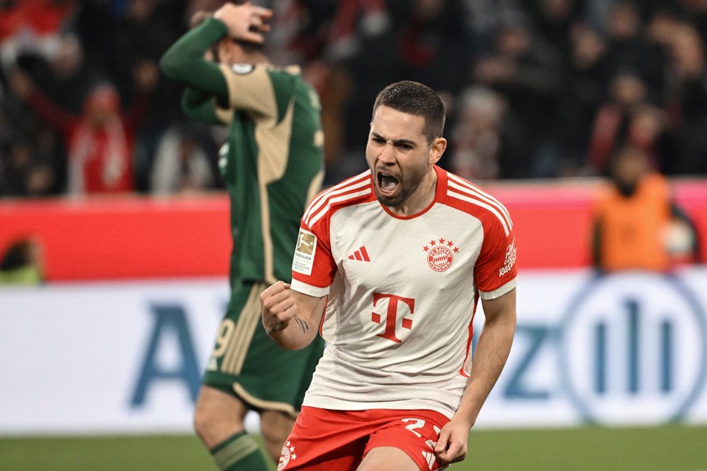 Der Klassiker Pertama Sebagai Pemain Bayern Munchen, Raphael Guerreiro Janji Gak Bakal Baper! Der Klassiker Pertama Sebagai Pemain Bayern Munchen, Raphael Guerreiro Janji Gak Bakal Baper!