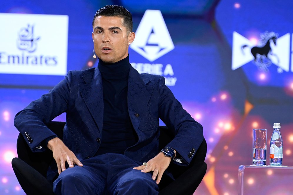 Bukan Cuma Ronaldo, 7 Mantan Pemain MU Ini Bermain di Luar Eropa