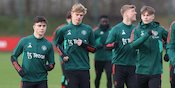 Erik Ten Hag Debutkan Bocil 16 Tahun Ini di Laga MU vs Fulham? Erik Ten Hag Debutkan Bocil 16 Tahun Ini di Laga MU vs Fulham?