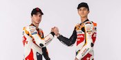 Foto: Corak Baru Repsol Honda 2024 Tonjolkan Merah-Biru Khas HRC, Logo Repsol Mengecil