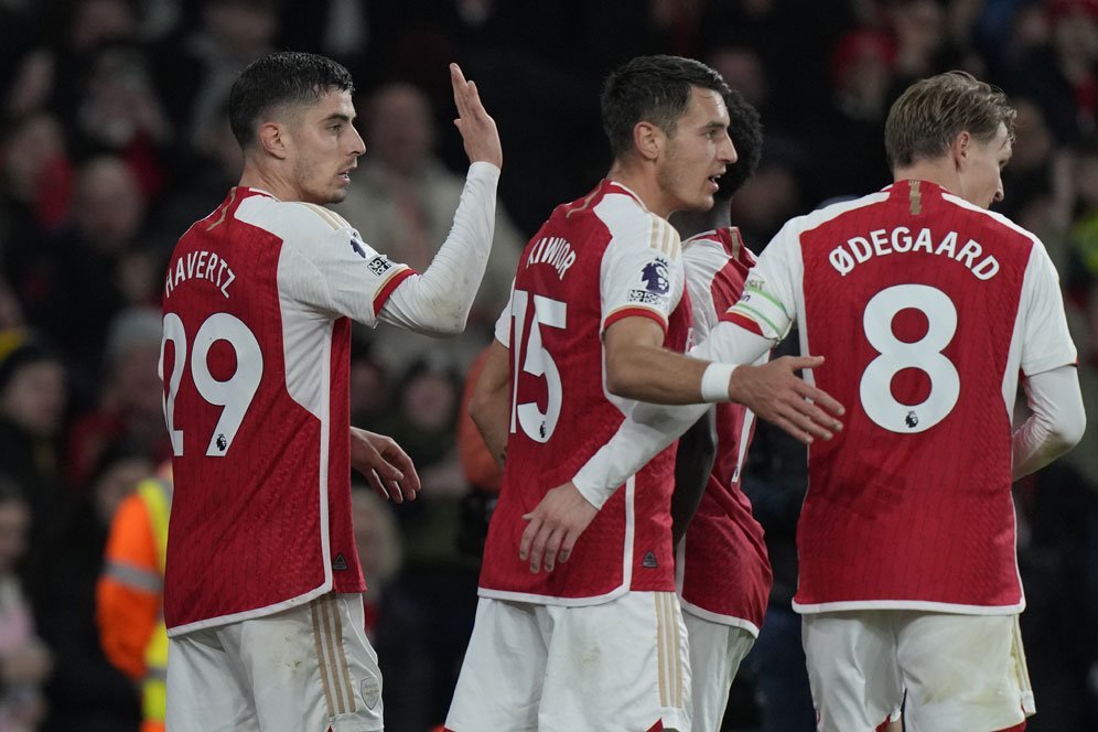 Terobosan Taktik Mikel Arteta: Arsenal Main dengan Dobel 'False 9' Terobosan Taktik Mikel Arteta: Arsenal Main dengan Dobel 'False 9'