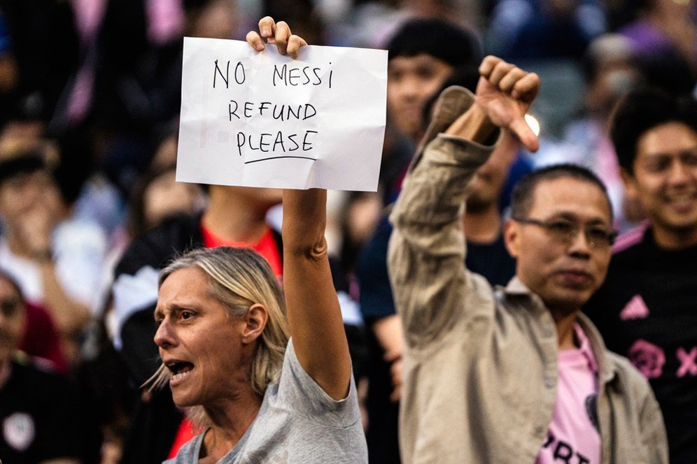 Waduh! Lionel Messi Tidak Main, Pemerintah Hong Kong Marah, Fans Minta Refund