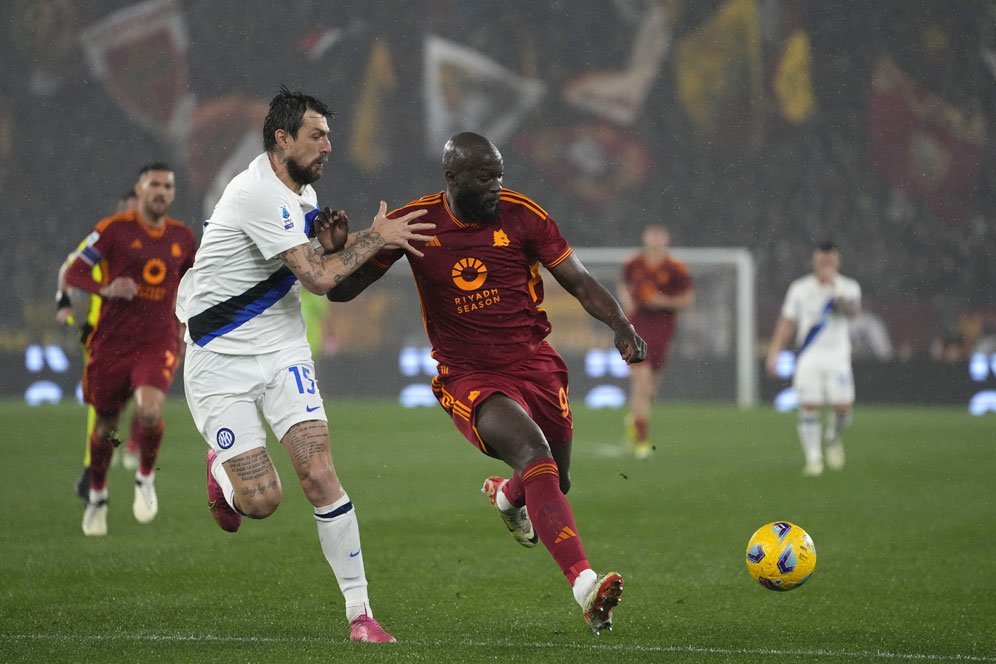 Romelu Lukaku Tenggelam Saat Nomor 9 Inter Milan Bersinar