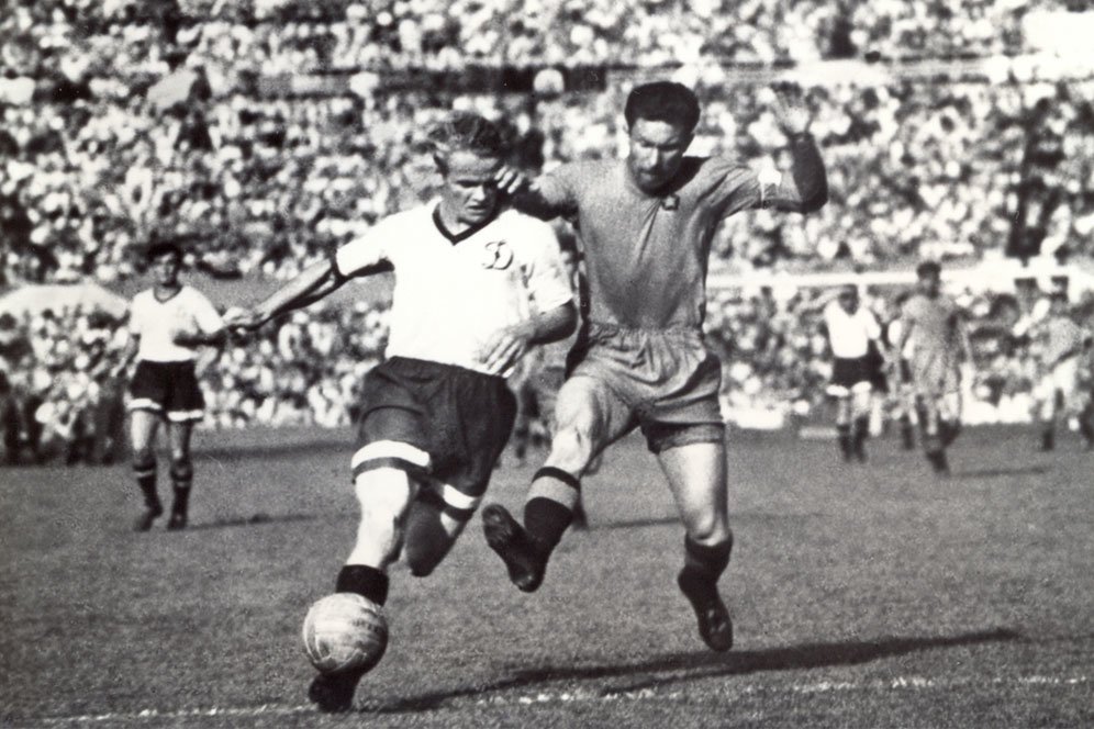 Sejarah Permainan Sepak Bola di Dunia dan Indonesia
